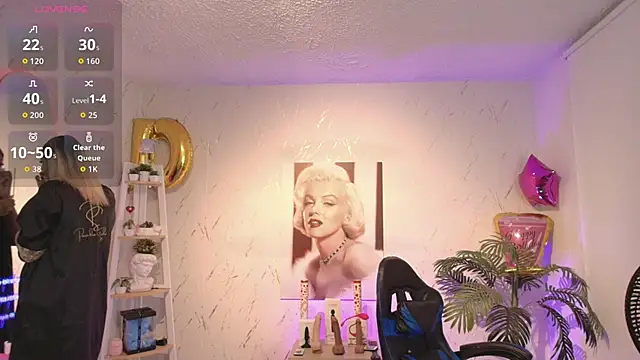 Snapshot of SALOOMEE__ chatting on 09.29.25 SALOOMEE online show from 09.29.25