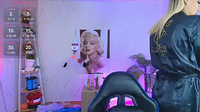 Snapshot of SALOOMEE__ chatting on 11.24.25 SALOOMEE online show from 11.24.25