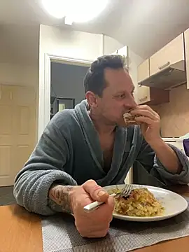 Snapshot of Yourhotboy_42 chatting on 02.05.25 Yourhotboy 42 online show from 02.05.25