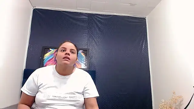 brunnette hot online show from 02.25.25