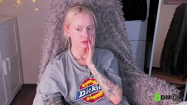 MalenaErnman online show from 11.20.25