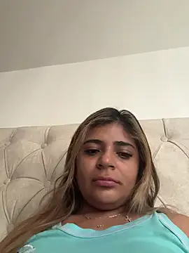 Snapshot of pamell_col chatting on 10.28.25 pamell col online show from 10.28.25