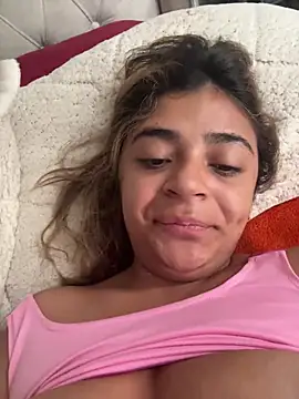 Snapshot of pamell_col chatting on 11.11.25 pamell col online show from 11.11.25