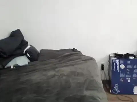 Snapshot of Iliketocooksquirt25 chatting on 02.17.25 Iliketocooksquirt25 online show from 02.17.25