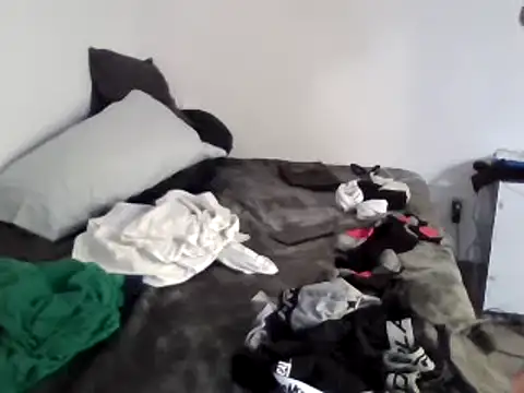 Snapshot of Iliketocooksquirt25 chatting on 02.28.25 Iliketocooksquirt25 online show from 02.28.25