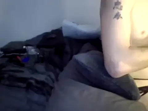 Snapshot of Iliketocooksquirt25 chatting on 03.07.25 Iliketocooksquirt25 online show from 03.07.25