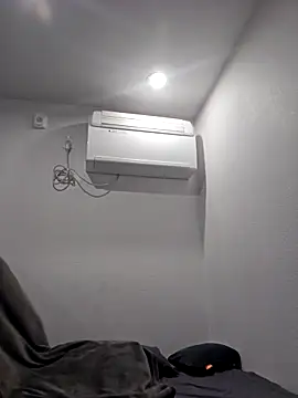 Snapshot of Iliketocooksquirt25 chatting on 09.12.25 Iliketocooksquirt25 online show from 09.12.25