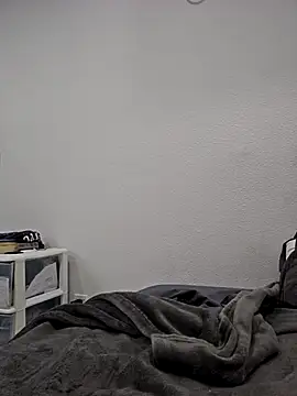 Snapshot of Iliketocooksquirt25 chatting on 09.17.25 Iliketocooksquirt25 online show from 09.17.25