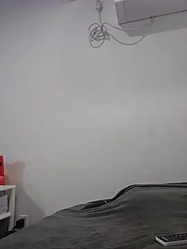 Snapshot of Iliketocooksquirt25 chatting on 09.20.25 Iliketocooksquirt25 online show from 09.20.25