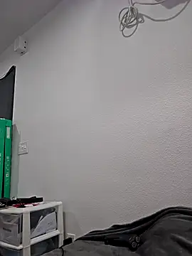 Snapshot of Iliketocooksquirt25 chatting on 10.04.25 Iliketocooksquirt25 online show from 10.04.25