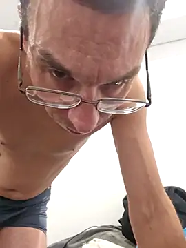 Snapshot of Iliketocooksquirt25 chatting on 10.06.25 Iliketocooksquirt25 online show from 10.06.25