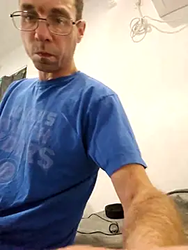 Snapshot of Iliketocooksquirt25 chatting on 10.27.25 Iliketocooksquirt25 online show from 10.27.25