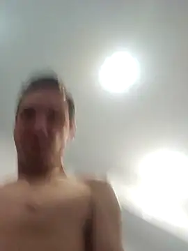 Snapshot of Iliketocooksquirt25 chatting on 11.15.25 Iliketocooksquirt25 online show from 11.15.25