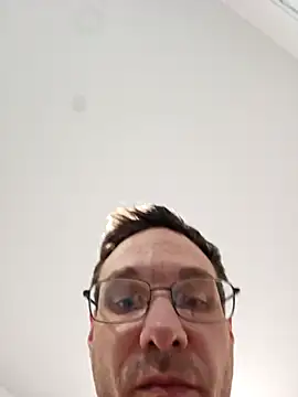 Snapshot of Iliketocooksquirt25 chatting on 12.15.25 Iliketocooksquirt25 online show from 12.15.25