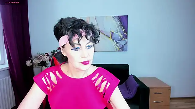 Snapshot of Silvia_Wallec chatting on 04.24.26 Silvia Wallec online show from 04.24.26