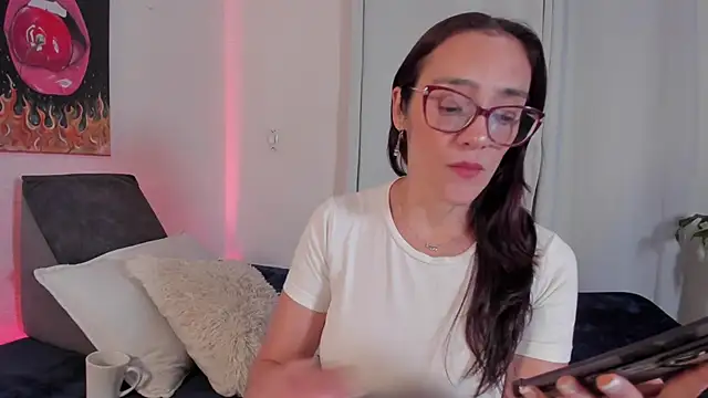 Snapshot of Jessica_Herrera_ chatting on 12.02.25 Jessica Herrera online show from 12.02.25