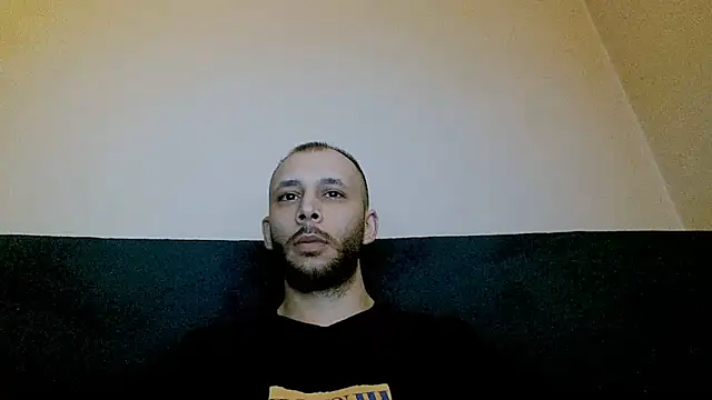 Snapshot of henryaxe chatting on 02.15.25 henryaxe online show from 02.15.25