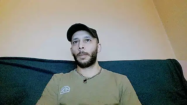 Snapshot of henryaxe chatting on 02.25.25 henryaxe online show from 02.25.25