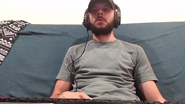 Snapshot of henryaxe chatting on 03.13.25 henryaxe online show from 03.13.25