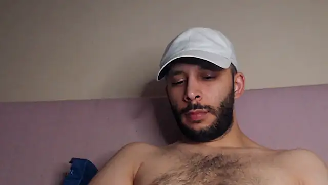 Snapshot of henryaxe chatting on 09.13.25 henryaxe online show from 09.13.25