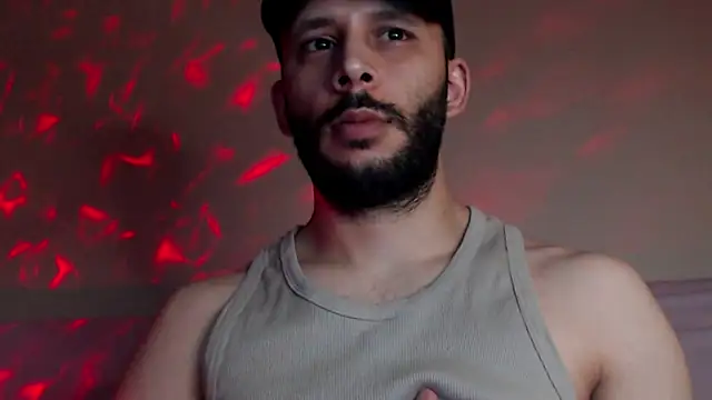 Snapshot of henryaxe chatting on 09.15.25 henryaxe online show from 09.15.25