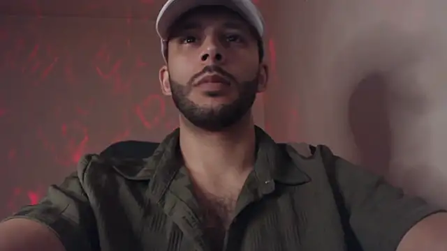 Snapshot of henryaxe chatting on 09.19.25 henryaxe online show from 09.19.25