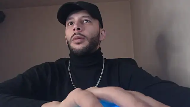 Snapshot of henryaxe chatting on 09.24.25 henryaxe online show from 09.24.25