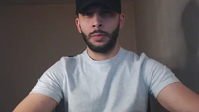 Snapshot of henryaxe chatting on 09.28.25 henryaxe online show from 09.28.25