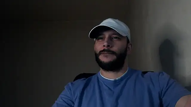 Snapshot of henryaxe chatting on 10.12.25 henryaxe online show from 10.12.25