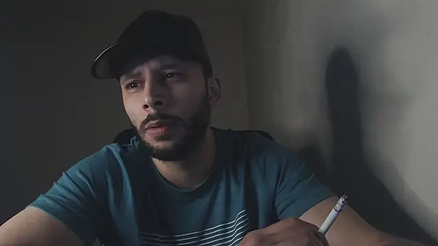 Snapshot of henryaxe chatting on 10.18.25 henryaxe online show from 10.18.25