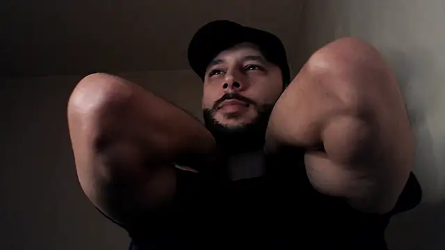 Snapshot of henryaxe chatting on 10.24.25 henryaxe online show from 10.24.25