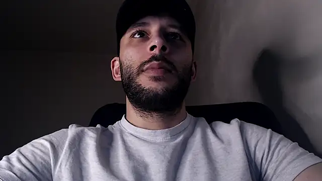 Snapshot of henryaxe chatting on 11.16.25 henryaxe online show from 11.16.25