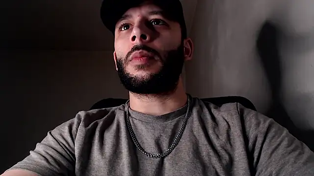 Snapshot of henryaxe chatting on 12.01.25 henryaxe online show from 12.01.25