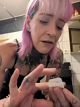 Snapshot of Micky_Mouth chatting on 11.27.25 Micky Mouth online show from 11.27.25