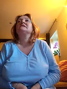 lady charlyne online show from 10.04.25