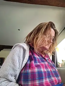 lady charlyne online show from 11.25.25