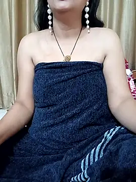 Snapshot of Priya_Boudi chatting on 02.04.25 Priya Boudi online show from 02.04.25