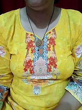 Snapshot of Priya_Boudi chatting on 02.28.25 Priya Boudi online show from 02.28.25