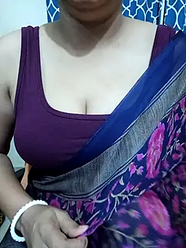 Snapshot of Priya_Boudi chatting on 09.25.25 Priya Boudi online show from 09.25.25