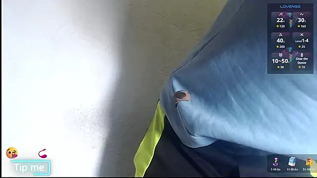 Snapshot of GrayHornyX chatting on 10.24.25 GrayHornyX online show from 10.24.25