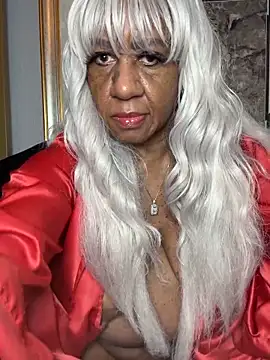 Snapshot of BreanaDivine chatting on 12.21.25 BreanaDivine online show from 12.21.25