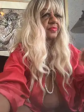 Snapshot of BreanaDivine chatting on 02.14.26 BreanaDivine online show from 02.14.26