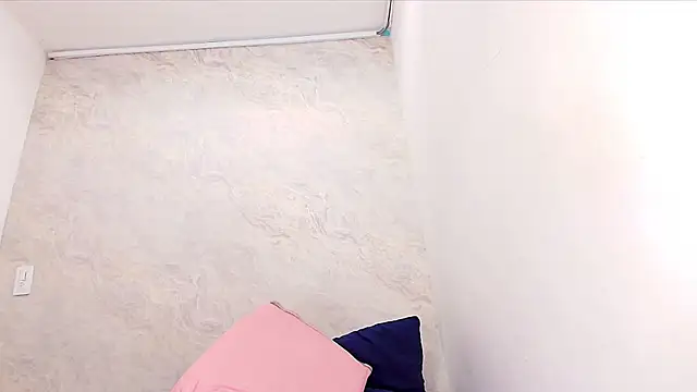 Snapshot of sofi_balvin chatting on 02.09.25 sofi balvin online show from 02.09.25