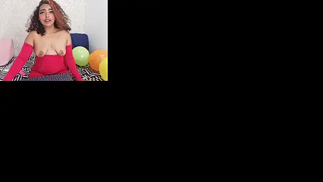 Snapshot of sofi_balvin chatting on 09.17.25 sofi balvin online show from 09.17.25