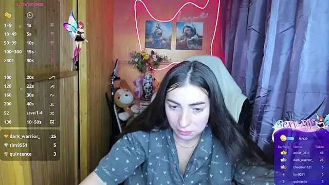 Snapshot of Fiery_Brunette_ chatting on 12.24.24 Fiery Brunette online show from 12.24.24