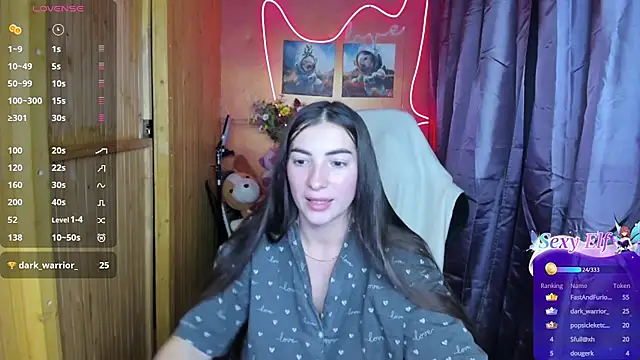 Snapshot of Fiery_Brunette_ chatting on 12.26.24 Fiery Brunette online show from 12.26.24