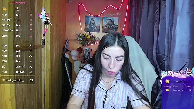 Snapshot of Fiery_Brunette_ chatting on 01.01.25 Fiery Brunette online show from 01.01.25