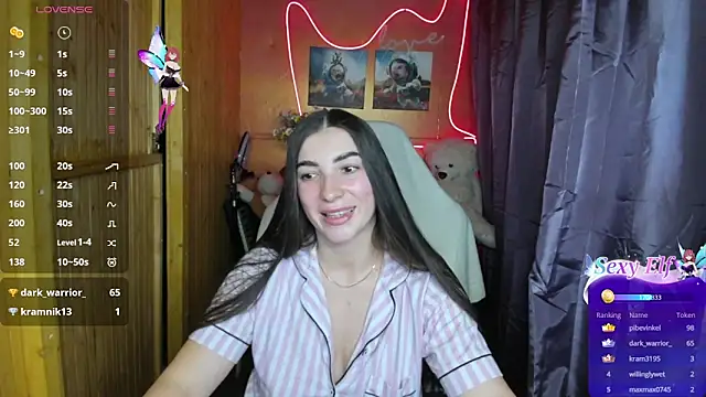 Snapshot of Fiery_Brunette_ chatting on 01.05.25 Fiery Brunette online show from 01.05.25