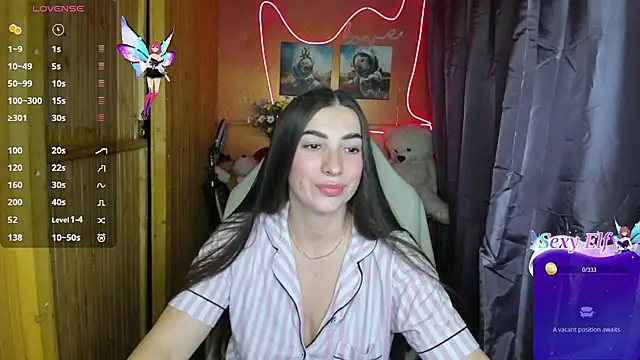 Snapshot of Fiery_Brunette_ chatting on 01.07.25 Fiery Brunette online show from 01.07.25