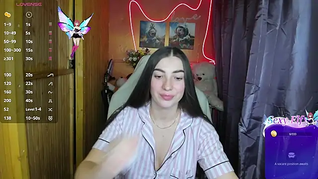 Snapshot of Fiery_Brunette_ chatting on 01.08.25 Fiery Brunette online show from 01.08.25